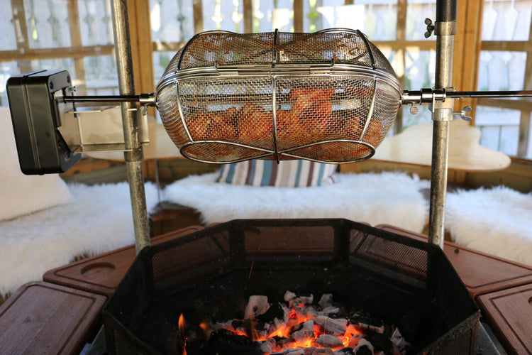 Grillkorb für elektrischen Drehspieß für deinen Polar Grill. Jetzt auf www.kotagrills.de bestellen.
